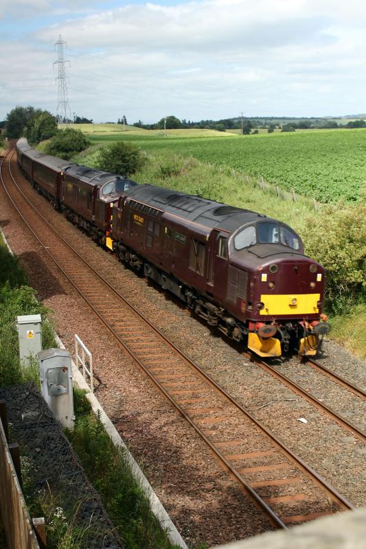 Photo of Royal Scotsman passes Luncarty