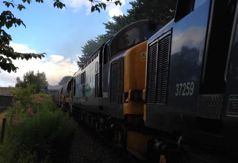 Photo of 37602 - Monday 14 July 2014 - Maryburgh