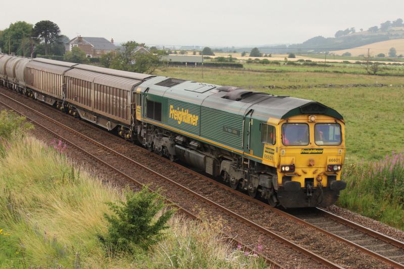 Photo of 66601 on 6A65 Oxwellmains - Aberdeen cement