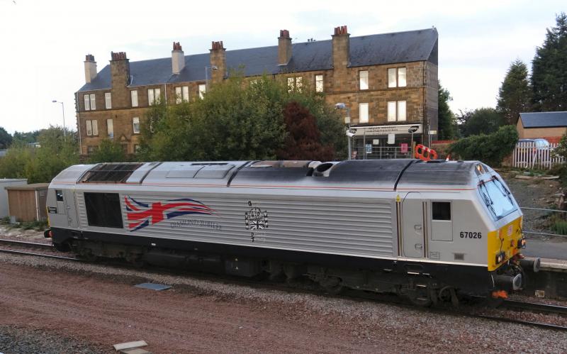 Photo of 67026 at Larbert with 0L04 for Craigentinny 25.8.14