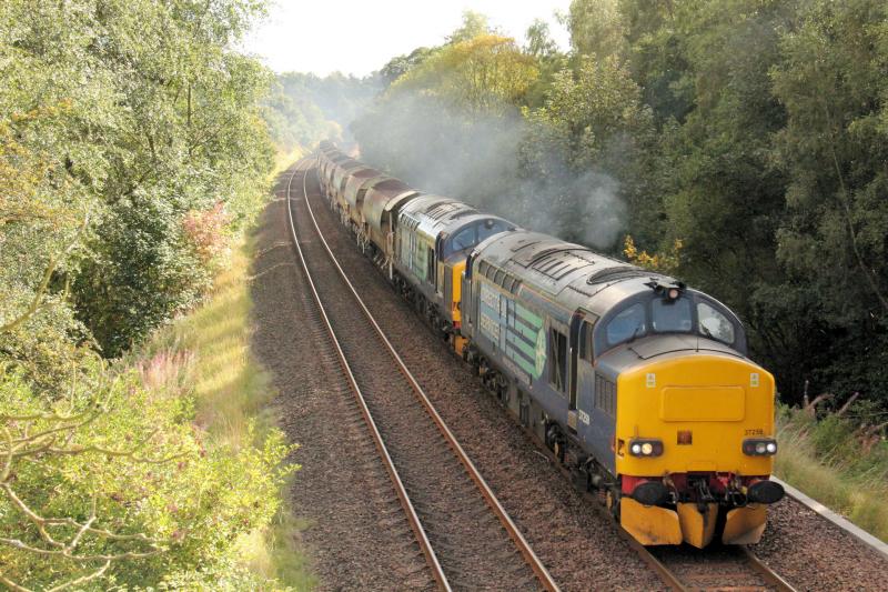 Photo of 37259 and 37602  - 6K21 Millerhill - Inverness