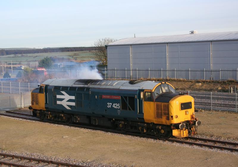 Photo of 37425 Raiths Farm Dyce December 2009