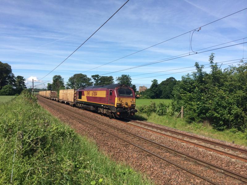 Photo of 67004 Bins Redhouse Castle