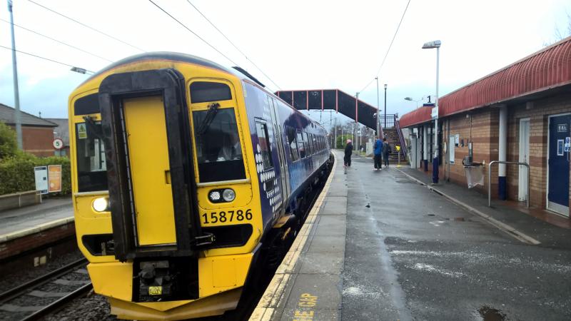 Photo of 158 786 At Bellshill