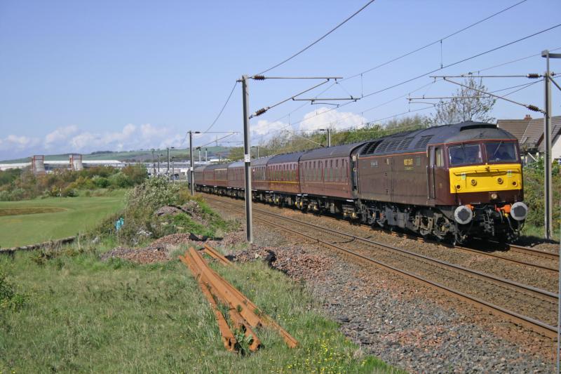 Photo of WCRC 47786 with 5Z81 empty SRPS stock from Boness to Falkland yard approaching Prestwick Town on 05-06-15.jpg