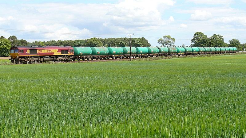 Photo of Linkswood tanks near Sweerhome Crossing