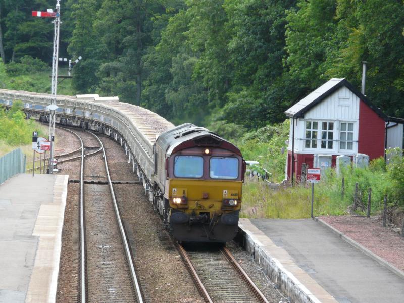 Photo of 6K20 66111 Arr Dunkeld  07July 08.jpg