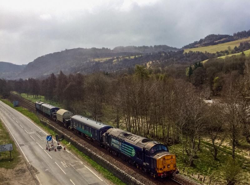 Photo of 37667 6S99 37607 260416 Killiecrankie