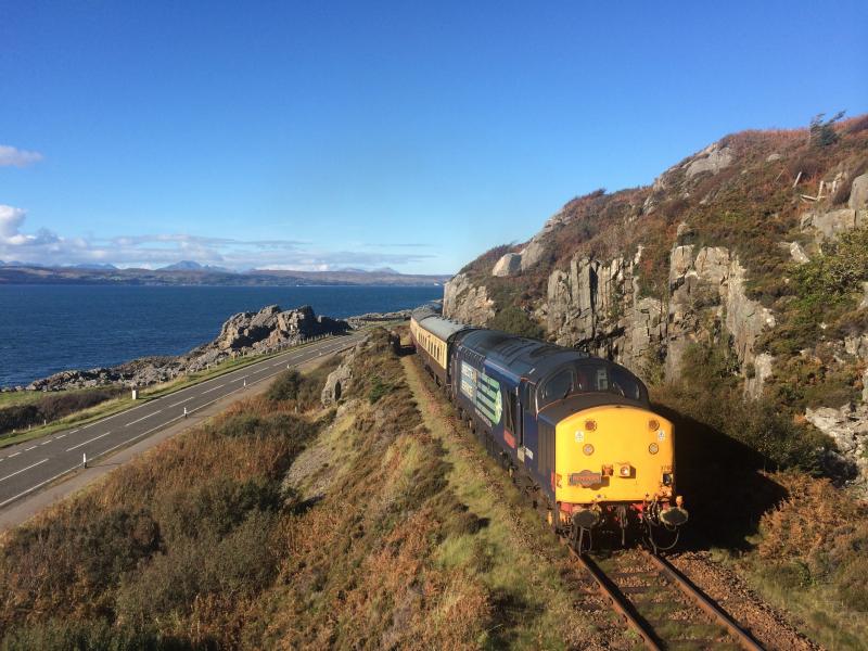 Photo of 37601 37612 011016 Mallaig