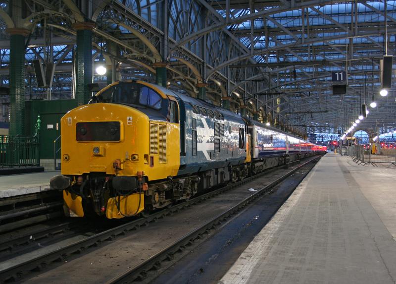 Photo of 37425 5M11 100510 Glasgow Central 