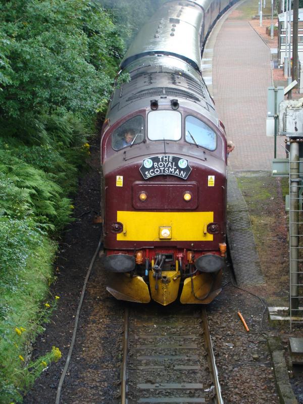 Photo of 37248 Departs Helensburgh Upper