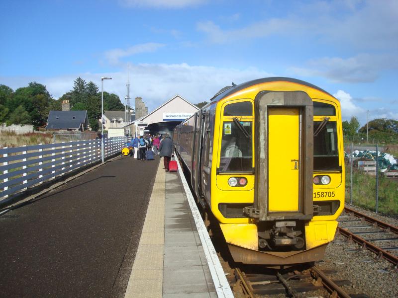 Photo of 158705 at Thurso Station