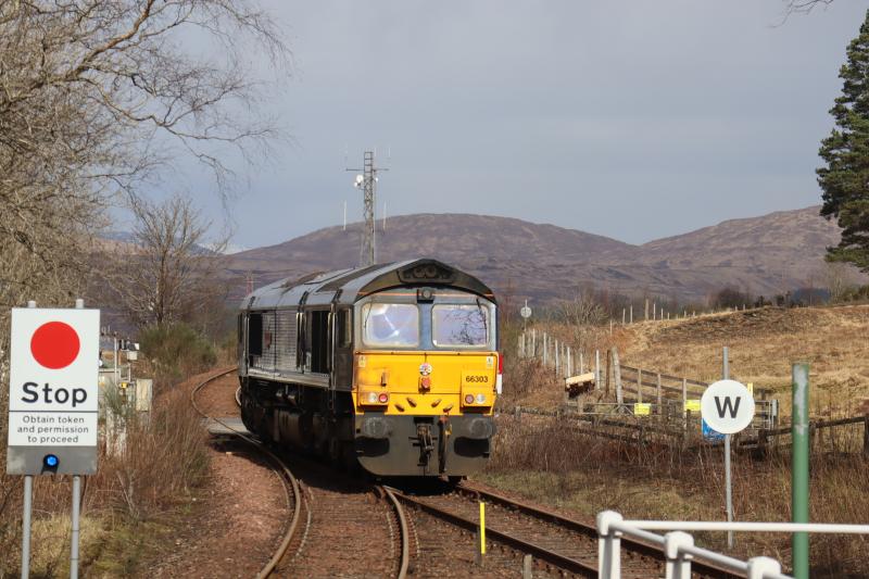 Photo of DRS 66303 @ Bridge of Orchy