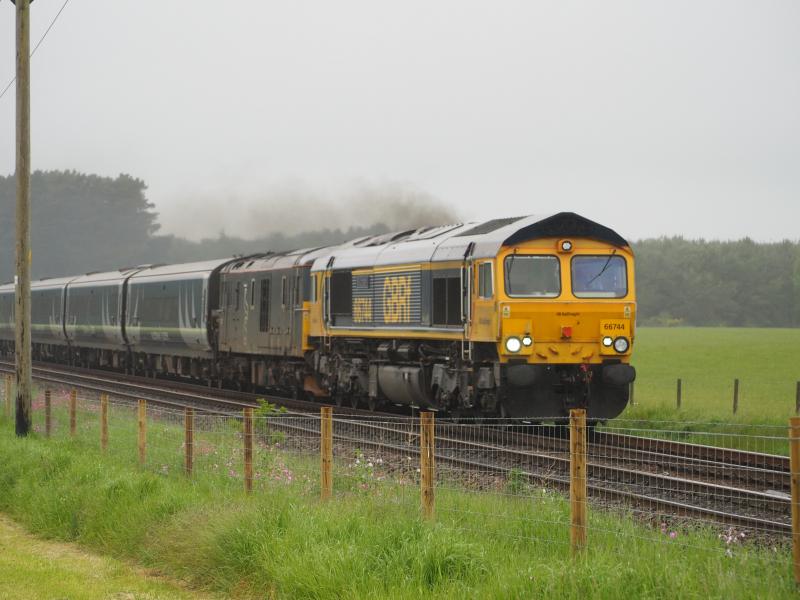 Photo of 66744 Rescues Aberdeen Sleeper