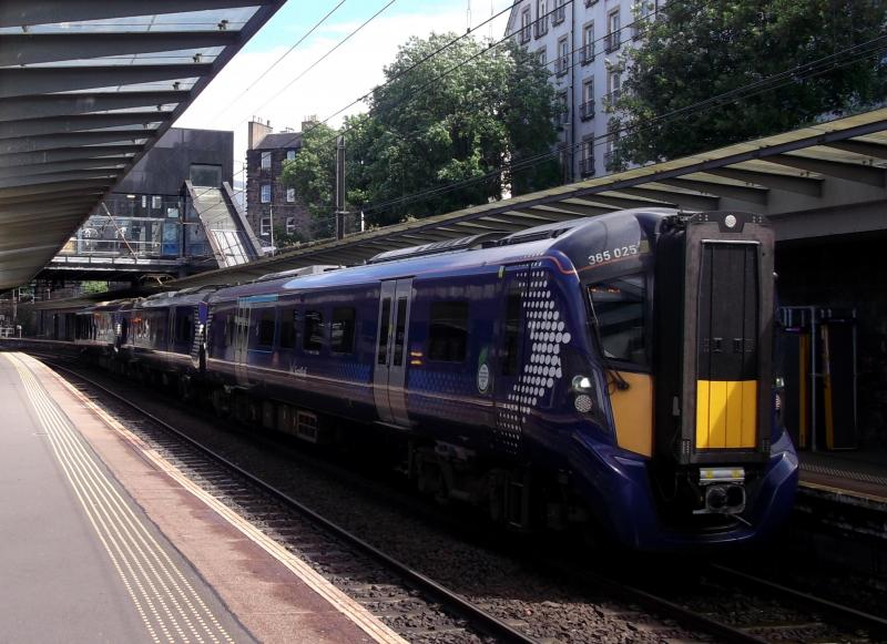 Photo of 385025 at Haymarket