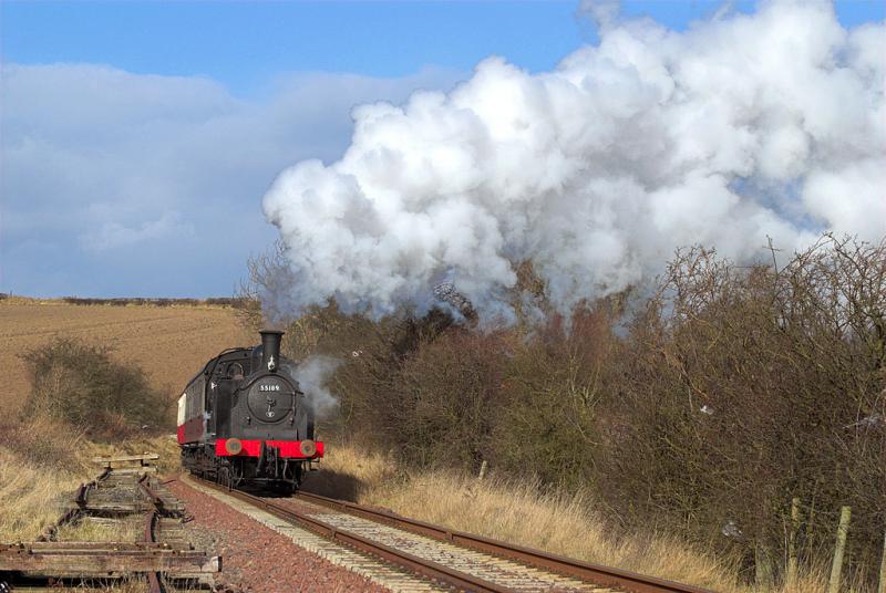 Photo of 55189 approaching the platelayers hut, B&KR 25 Feb 2009