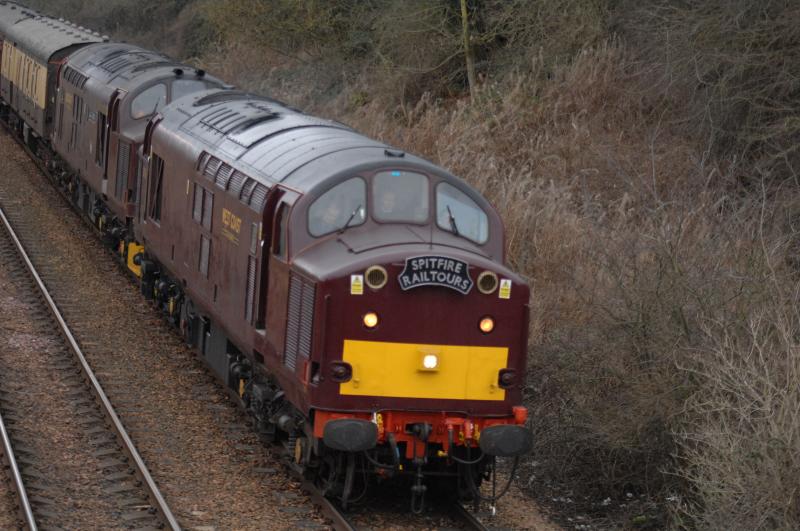 Photo of 1Z84 37706 & 37676 Arrive Perth