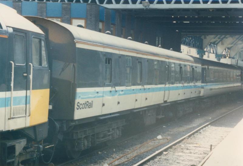 Photo of ScotRail livery full brake at Queen St