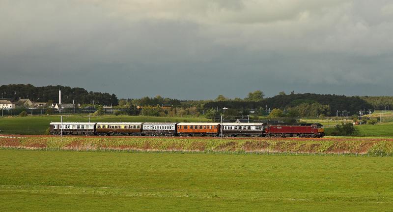 Photo of The Queen of Scots stock heads back south