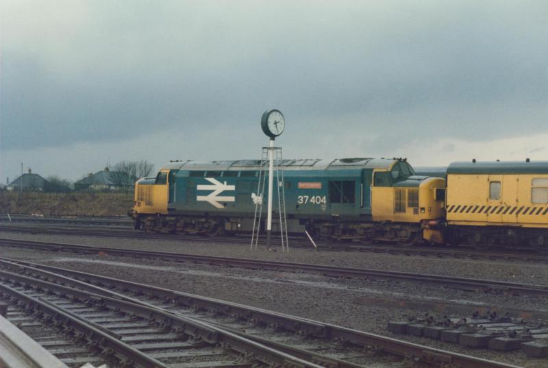 Photo of 37404 Ben Cruachan rests at Eastfield