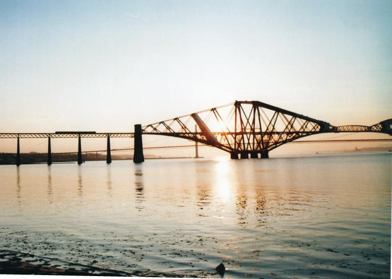 Photo of 170 on forth bridge