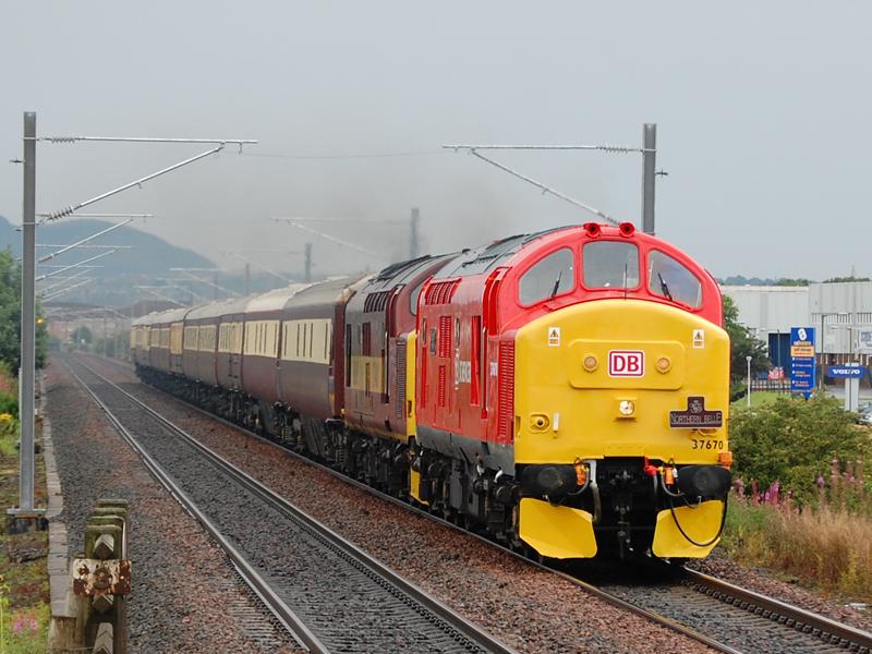 Photo of 37670 + 37401 Northern Belle