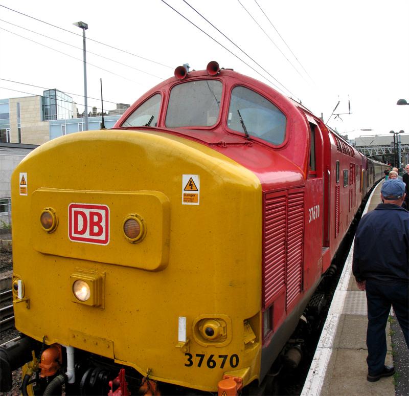 Photo of 37670 Close Up At Waverley