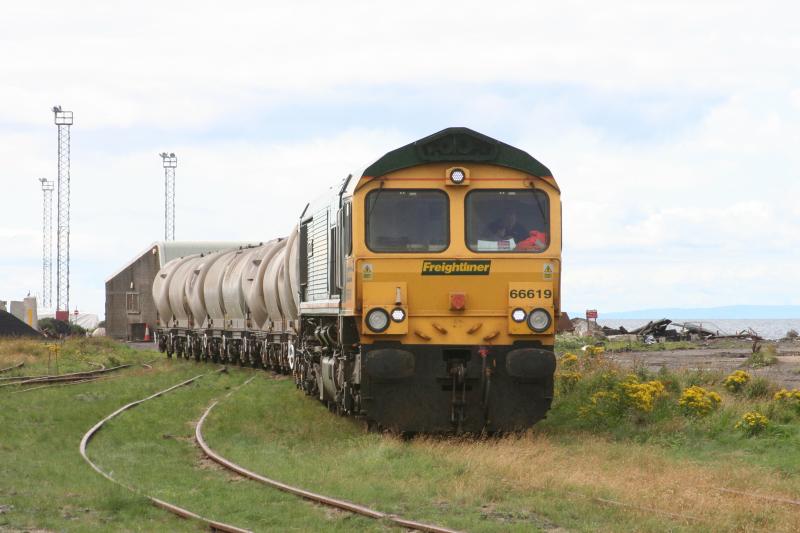 Photo of 66619 at Ayr Harbour