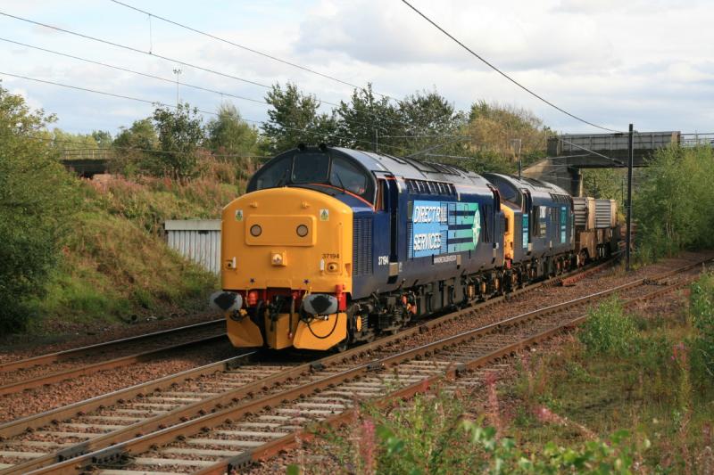 Photo of 37194 + 37087 on 6M50