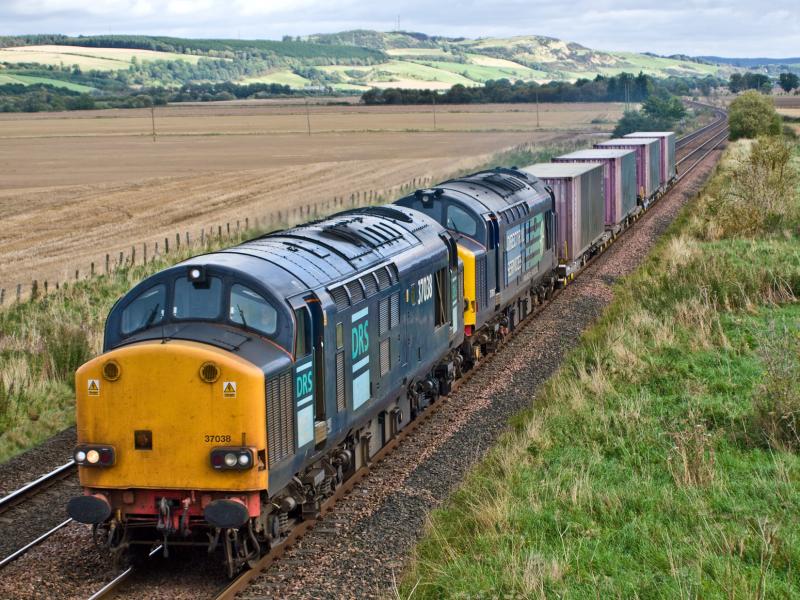 Photo of 37036/37611