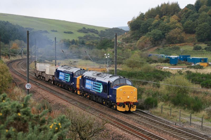 Photo of 37194 + 37688 on 6M50