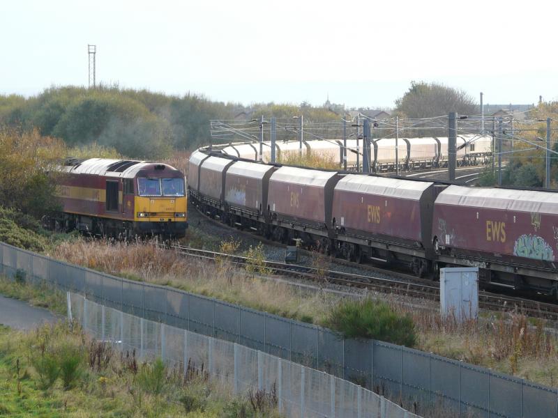 Photo of 60022 awaits passage of 66061 at Barassie