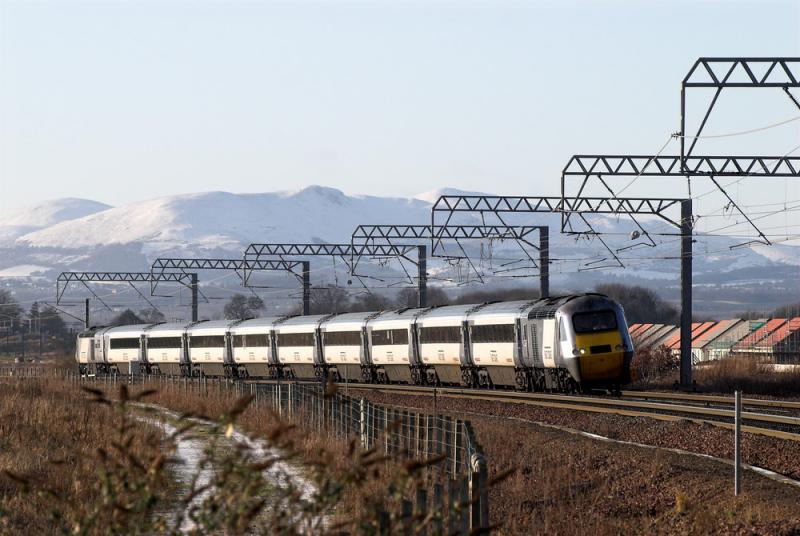 Photo of East Coast HST approaching Prestonpans