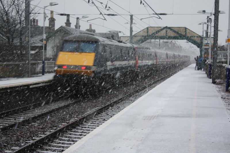 Photo of class 91 propelling 13.00 kx