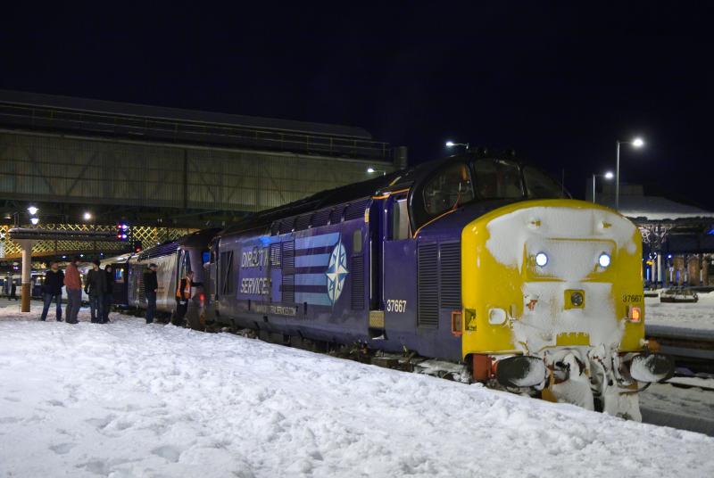 Photo of 37667 at Perth