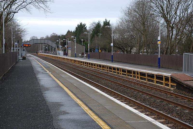 Photo of Lenzie Station - wooden supports