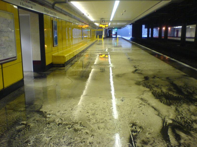 Photo of Glasgow Queen Street Low Level in the rain