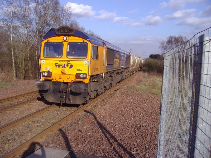 Photo of 66705 at Gartcosh on the 6S44 to Ft.William