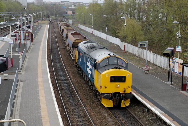 Photo of 37425 on the 6K20 11:15 Mossend - Dalmally