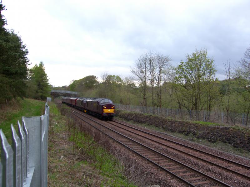 Photo of 37676 and 516 