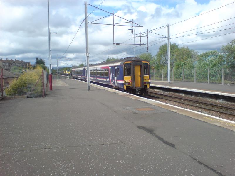 Photo of 156453 departs from Coatbridge Central