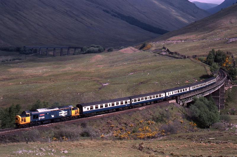 Photo of 37425 in happier WHL days in the late Eighties