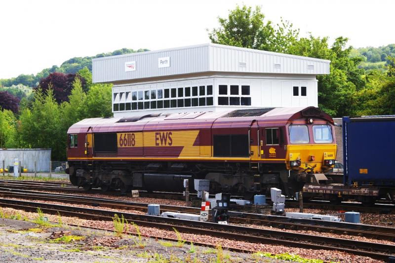 Photo of IMGP2827 EWS Class 66 118 Passes Perth signal box 2-6-2010.JPG