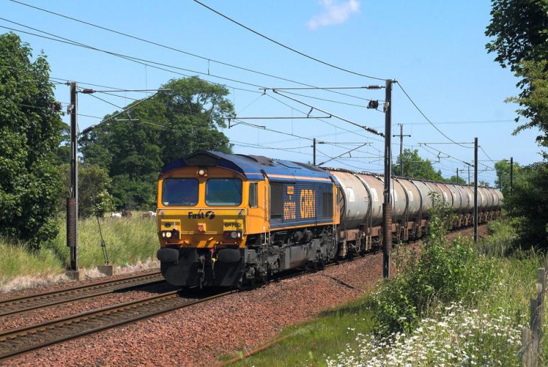 Photo of 66702 with 6S60