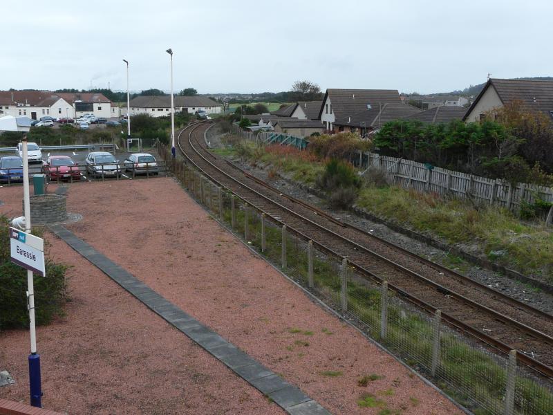 Photo of Platforms 3 and 4 at Barassie