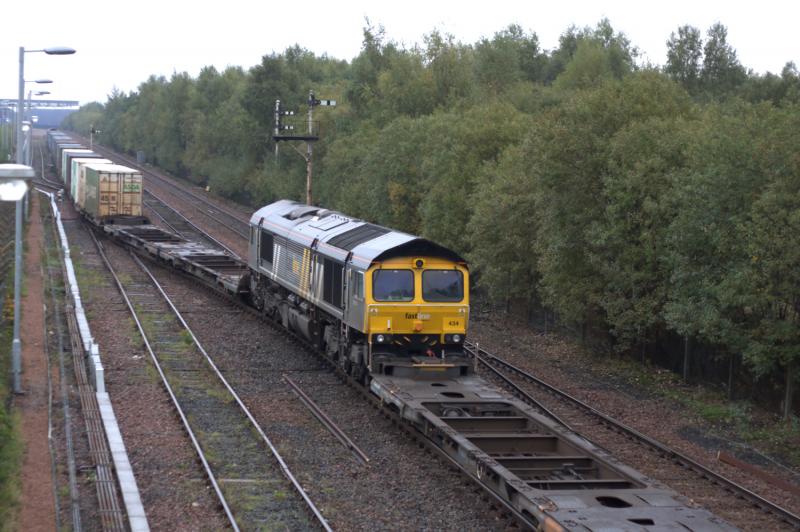 Photo of 66417 on 4A13 shunting 66434 on 4M??