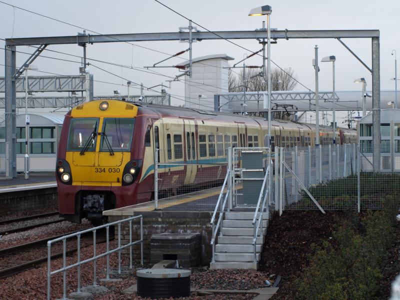 Photo of 334030 at Bathagte with a crew training Run.