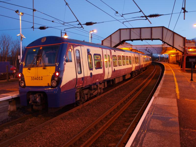 Photo of Troon - 334012 15.30 Glasgow Central - Ayr - 04-12-2010 (7).JPG