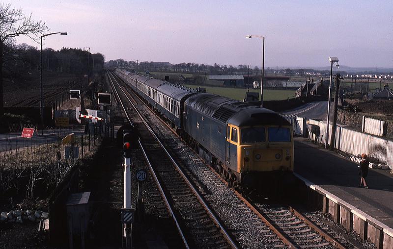 Photo of Class 47 at Midcalder crossing