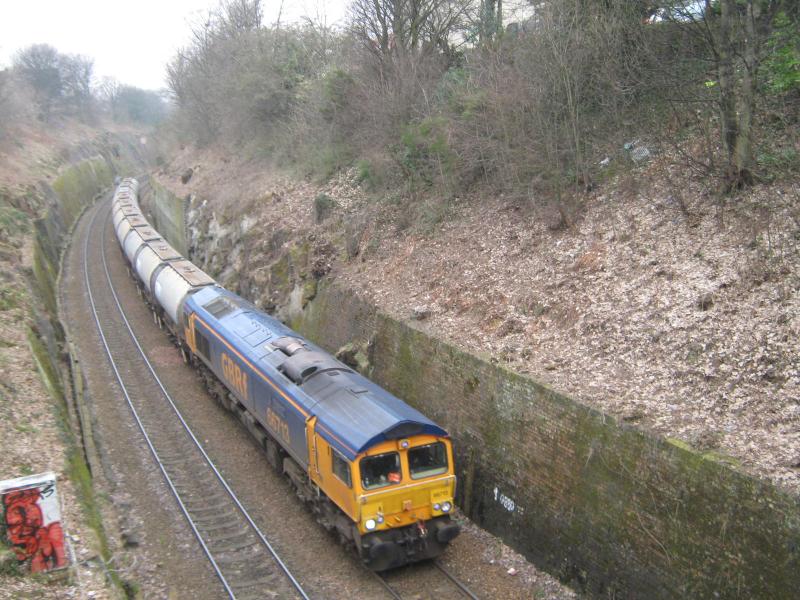 Photo of Mud oil at Myreside Cutting 